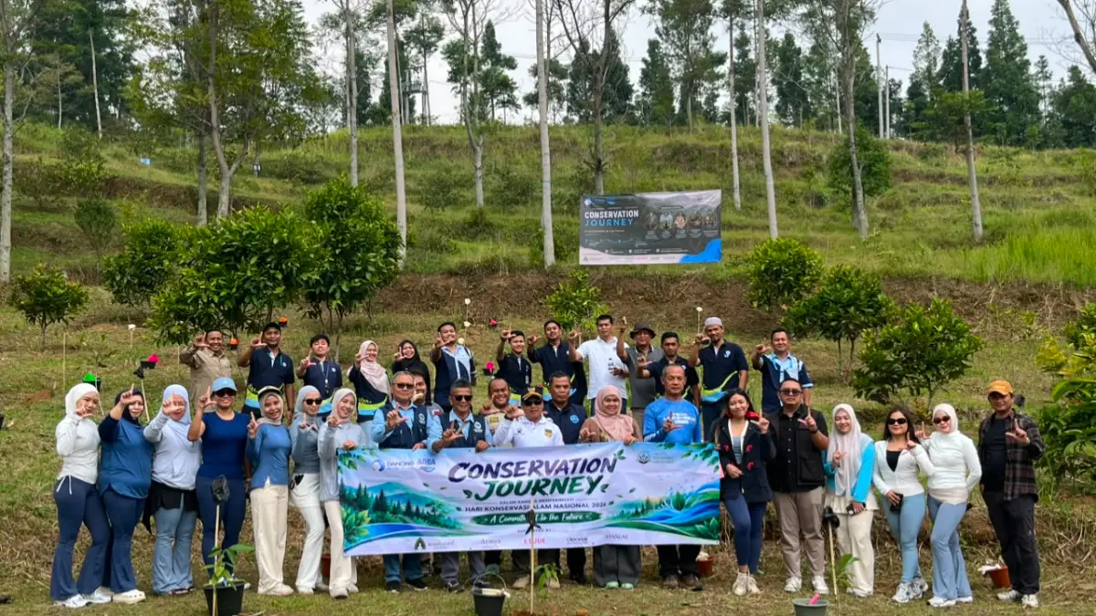 Aranya Nusantara Foundation bersama PT Tirta Investama Ciherang (AQUA) menginisiasi kegiatan Conservation Journey di momen peringatan Hari Konservasi Alam Nasional 2026, di Kancah Nangkub - Aranya Coffee and Forest, Desa Pancawati, Caringin, Rabu, 12 Agustus 2026.
(Septi N/Radar Bogor)