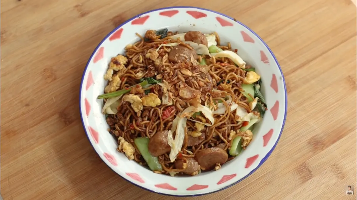 Mie goreng tek-tek atau mie goreng jawa (YouTube Devina Hermawan)