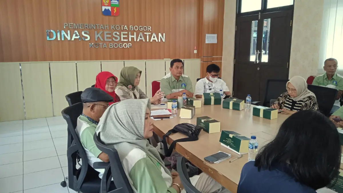 Rapat konsolidasi FKS Kota Bogor di Kantor Dinas Kesehatan.
