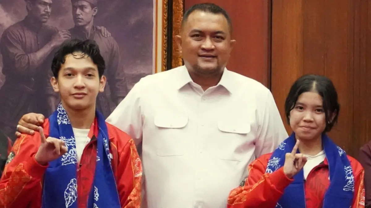 Bupati Bogor, Rudy Susmanto melepas kontingen kebudayaan yang akan membawa nama Kabupaten Bogor sekaligus Indonesia dalam dua festival budaya di Eropa.  (Diskominfo)