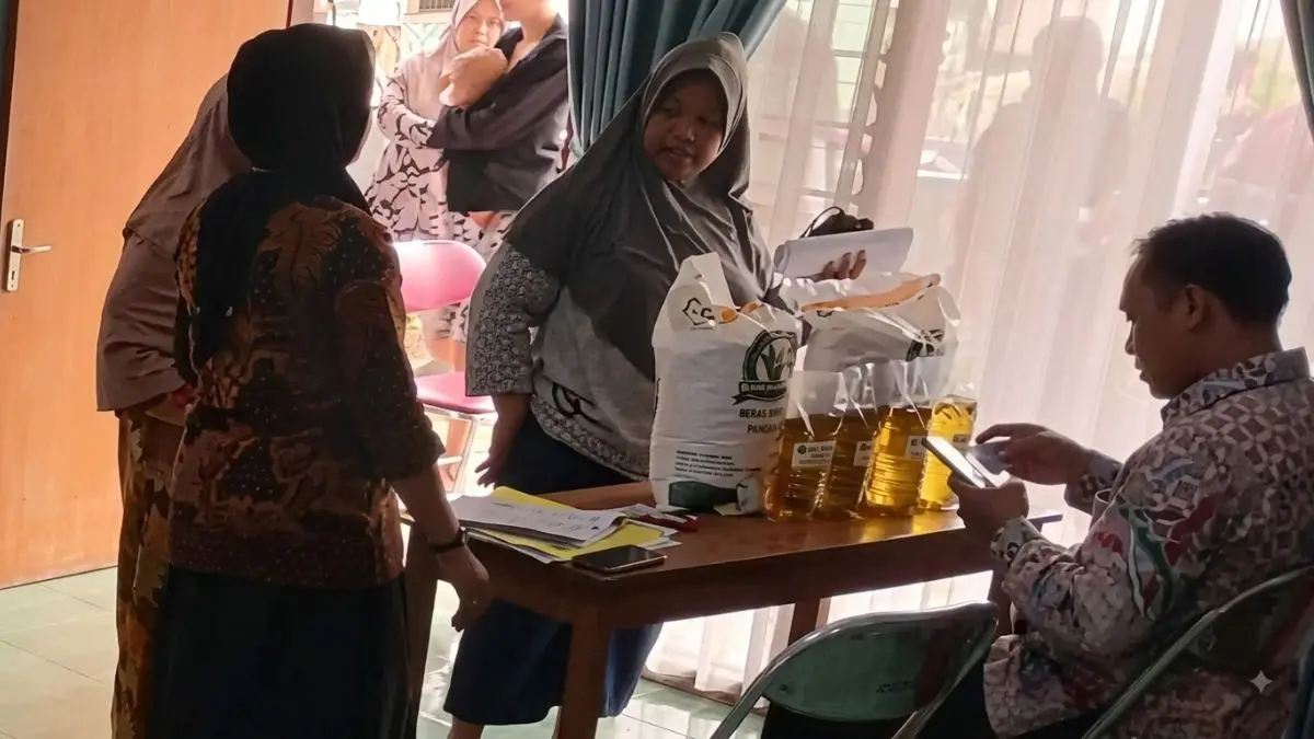 ilustrasi KPM mengambil bantuan pangan beras (instagram @desagagaksipat)