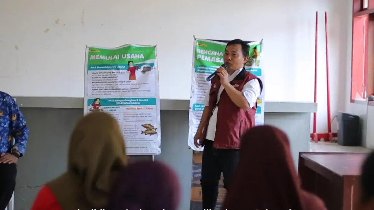 Ilustrasi sosialisasi KPM bansos jelang pencairan bantuan (YouTube Linjamsos Oke)