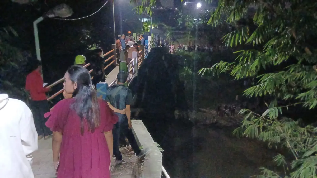 Upaya pencarian korban tenggelam di aliran Sungai Cisadane, Kecamatan Bogor Selatan, Kota Bogor dilakukan pada Kamis, 13 Agustus 2026. (Dok. Lurah Cipaku)