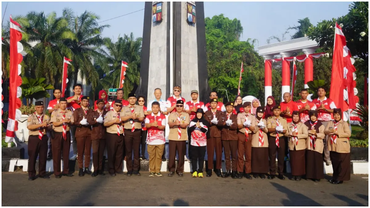 Peserta Upacara Bendera di Tugu Kujang foto bersama Jumat 14 Agustus 2026. (Foto : Sofyansyah/Radar Bogor)