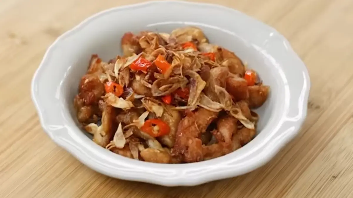 Ayam goreng bawang merah (YouTube Devina Hermawan)