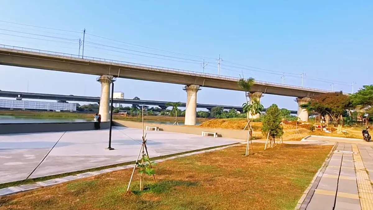Danau Deltamas Cikarang (YouTube Plesiran asik)
