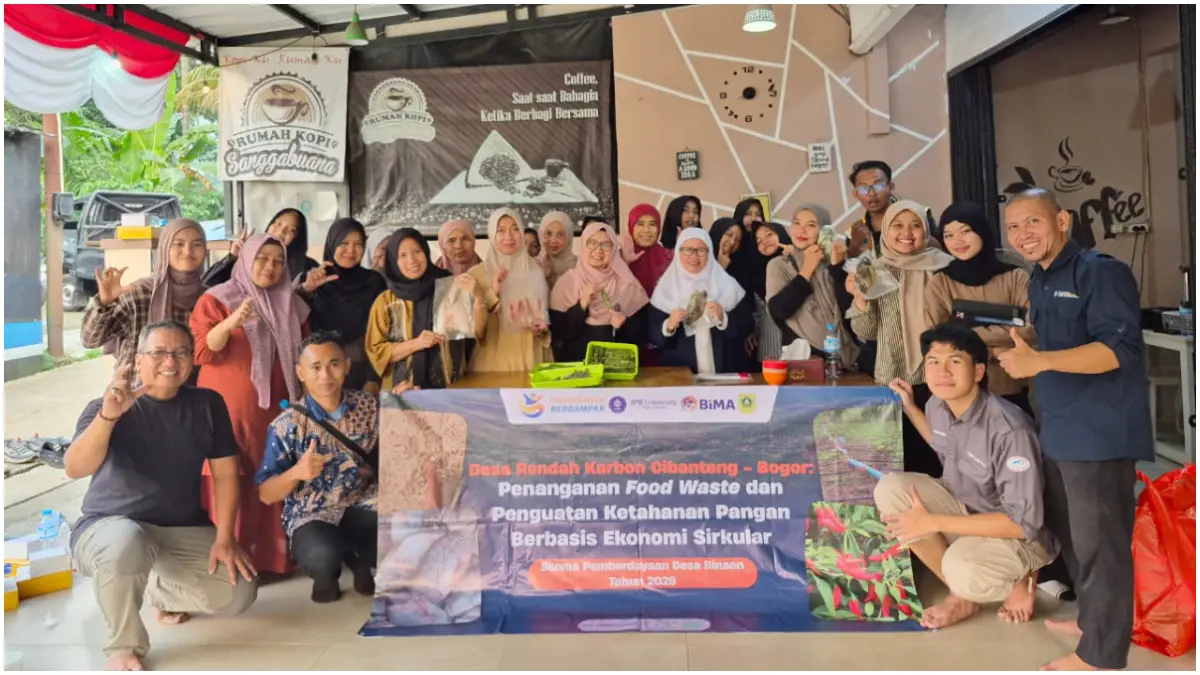 Tim Program BIMA IPB University mengadakan pelatihan pengolahan produk turunan ikan nila di Desa Cibanteng Bogor.