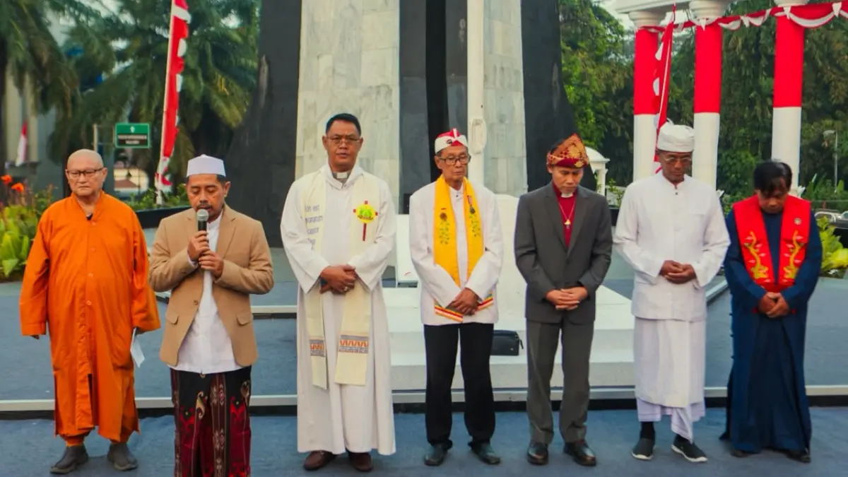 Doa bersama lintas agama di Tugu Kujang Kota Bogor, Senin (17/8/2026).  (Diskominfo)