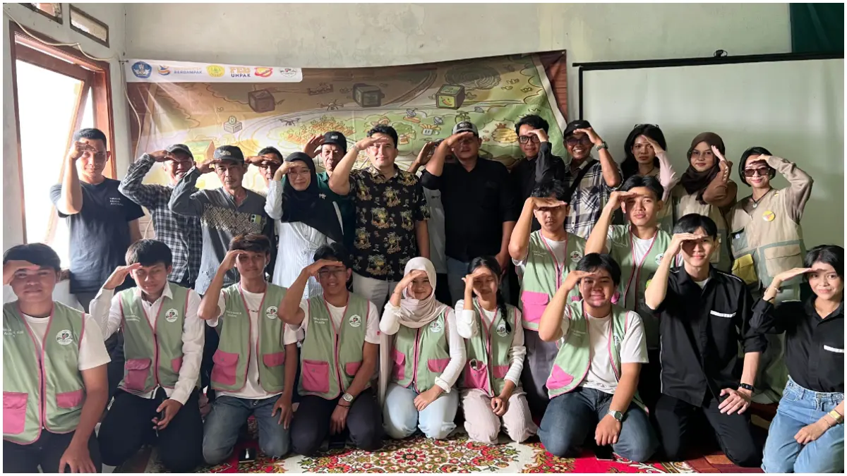 Sosialisasi smart farming dan pengenalan aplikasi PANTAU oleh Tim PPK Ormawa HMA bersama Kelompok Tani Sugihmukti 1 Bogor.