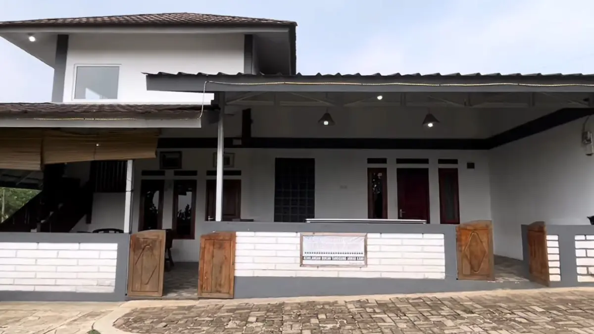 Villa Saung Kuta (YouTube Demen_Trevelling)