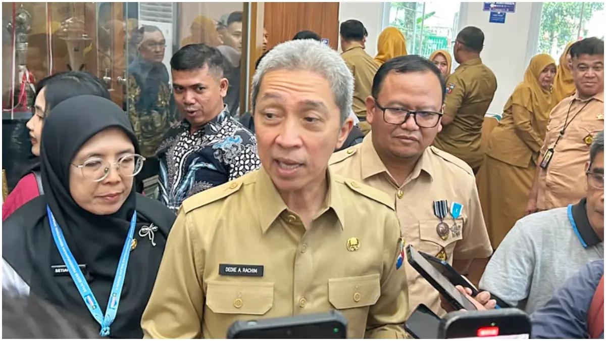 Wali Kota Bogor Dedie Rachim saat menyampaikan keterangan soal rencana bantuan untuk korban bencana gempa NTT. (Foto : Fauzan/Radar Bogor)