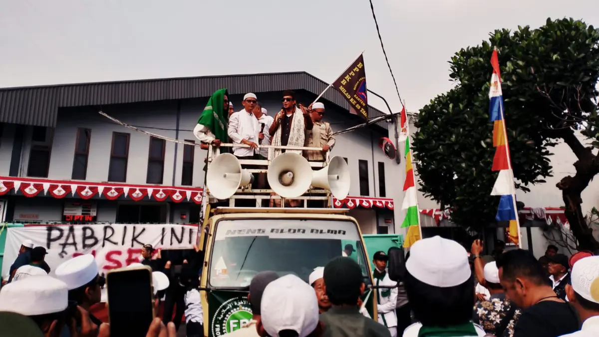 Habib Bahar saat memimpin Aksi di Citeureup, Kabupaten Bogor, Selasa, 18 Agustus 2026. Foto: Muhammad Ali/Radar Bogor
