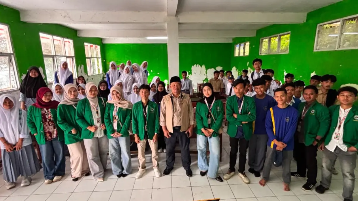 Koordinator Wilayah KKM 2026 Universitas Islam Bogor, Ujang Buchori Muslim foto bersama.
