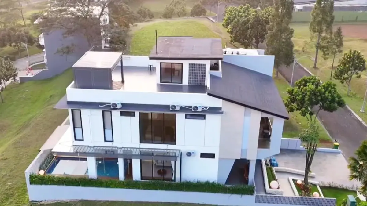 Lumaku Villa Bogor (YouTube Ayo Going Channel)