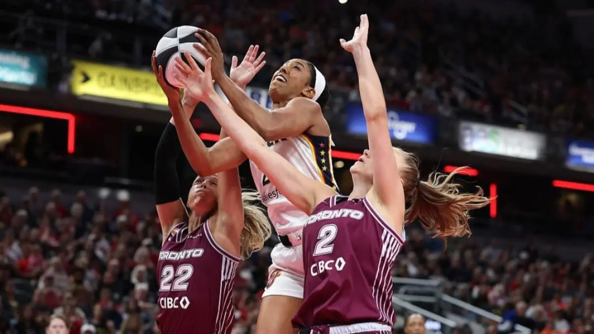 Indiana Fever, yang diperkuat bintang Caitlin Clark, menjalani kunjungan perdana ke Toronto untuk menghadapi Toronto Tempo di Scotiabank Arena. (Foto : WNBA/Toronto tempo)