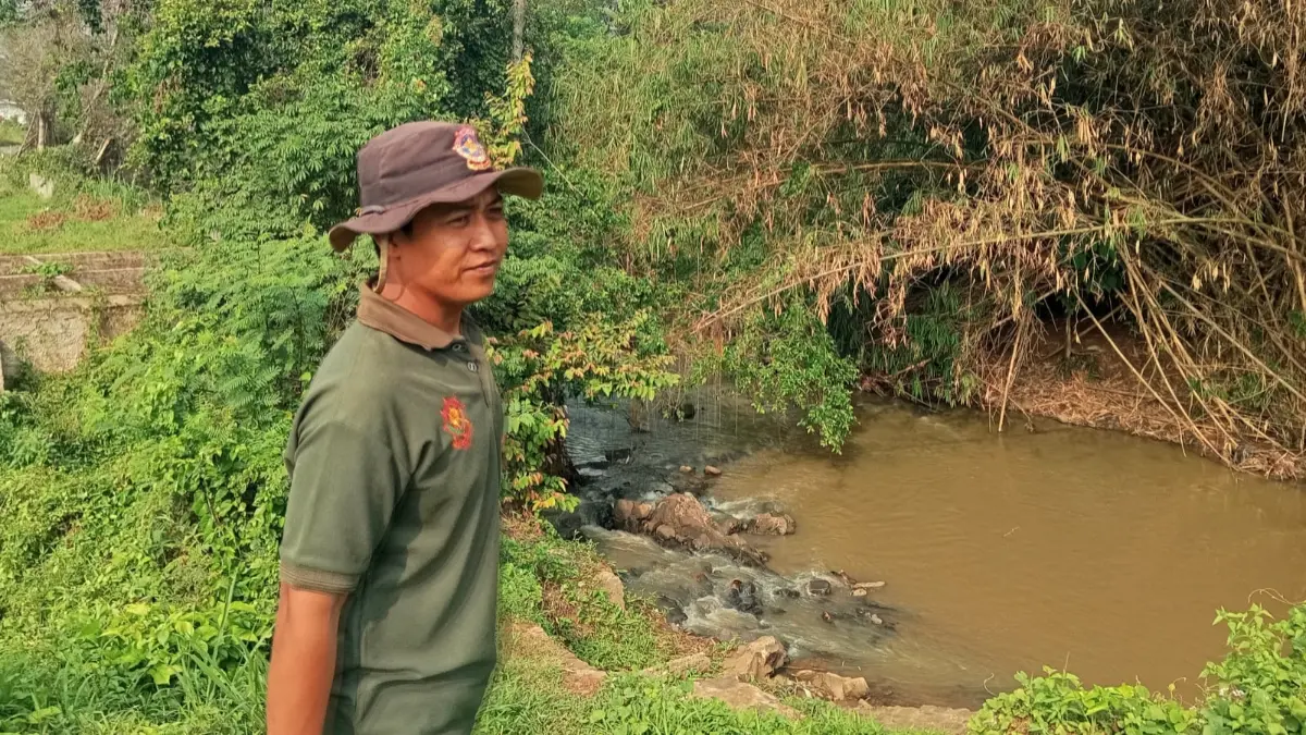Warna air Kali Cibogo Kecamatan Ciseeng sempat viral.  (Nasir/ Radar Bogor)