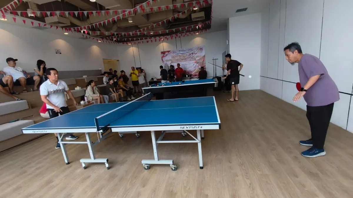 Penghuni Unit Saffron Sentul City Bogor bertemu di arena tenis meja. Foto: Sentul City for Radar Bogor
