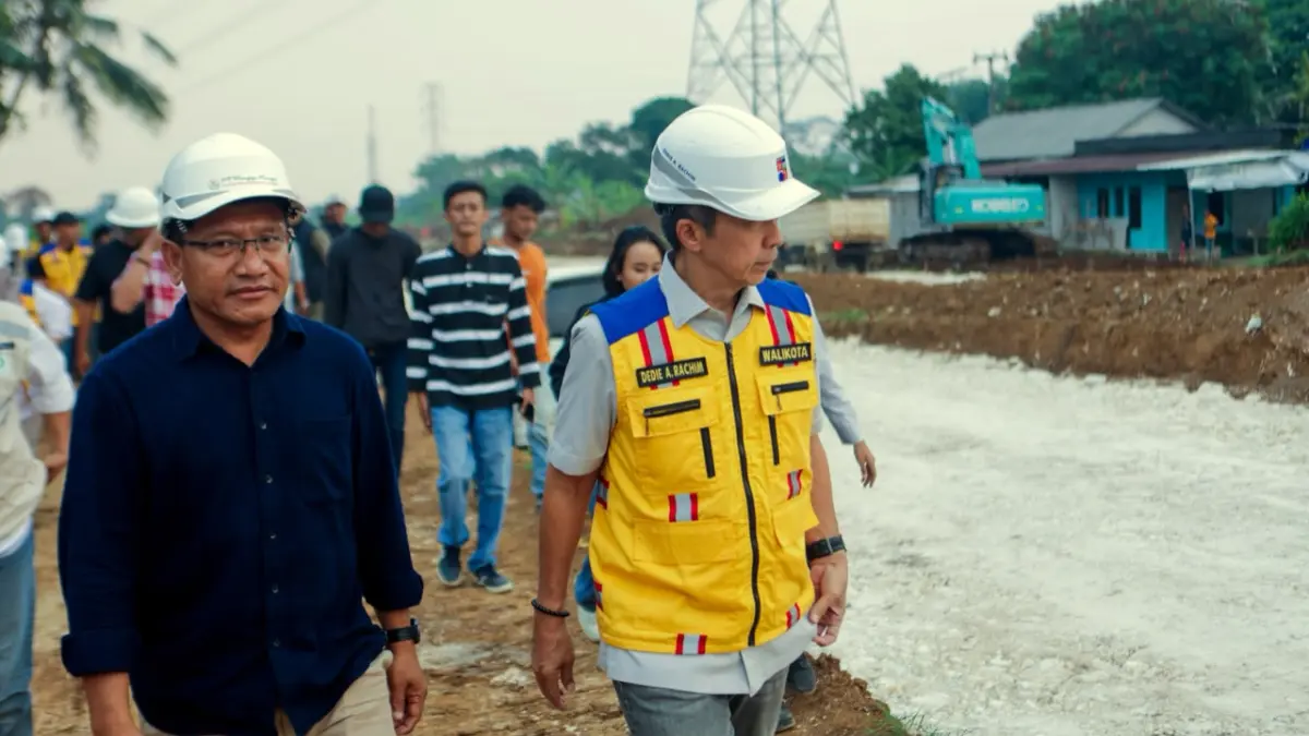 Wali Kota Bogor, Dedie A. Rachim mengecek proyek R3.  (Diskominfo)