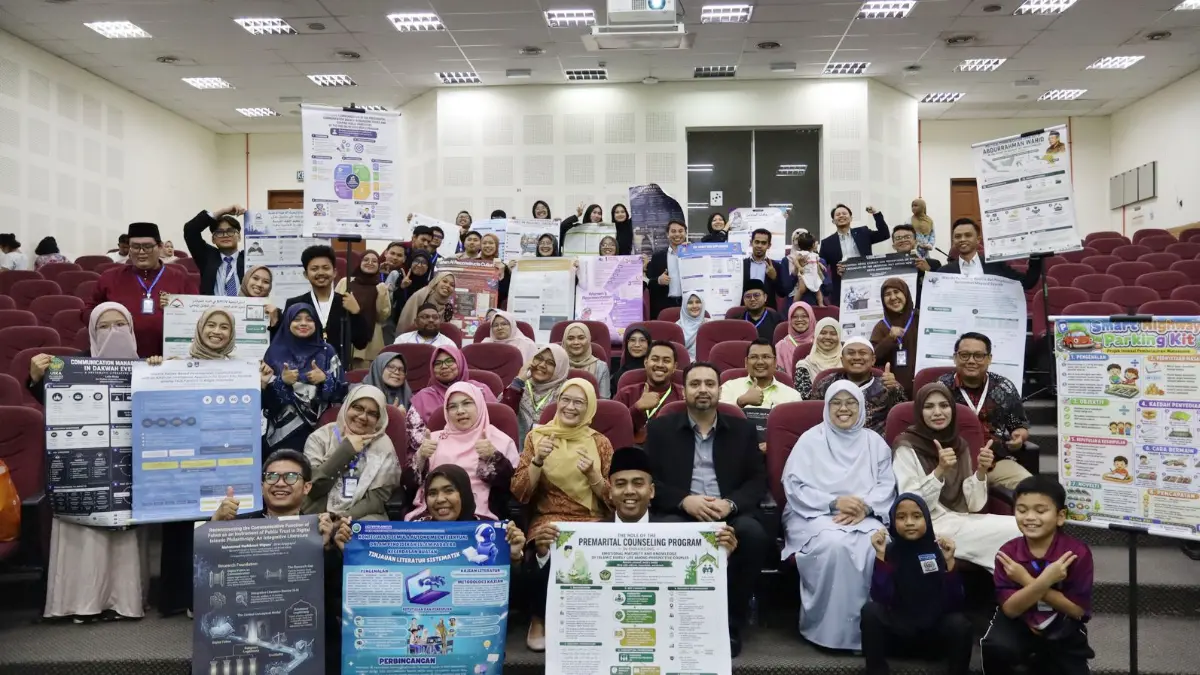 Mahasiswa Pancasarjana UIKA Bogor saat berada di Universititi Teknologi Mara, Malaysia. (Dok. UIKA)