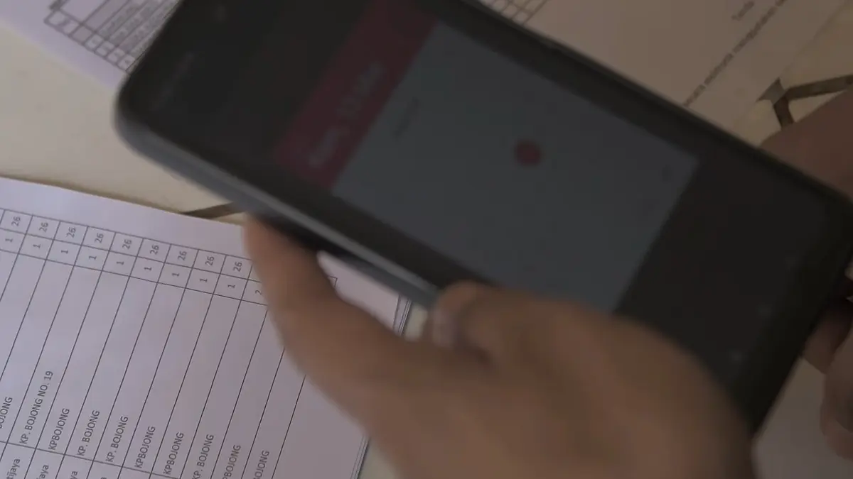 Ilustrasi pengecekan dan perbaikan data KPM bansos (YouTube Kemensos RI)