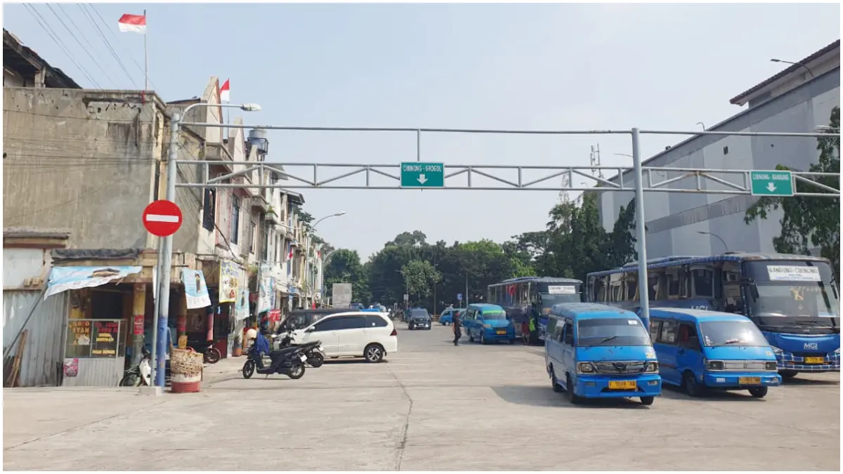 Suasana Area Terminal Cibinong. (Foto : Billy/Radar Bogor)