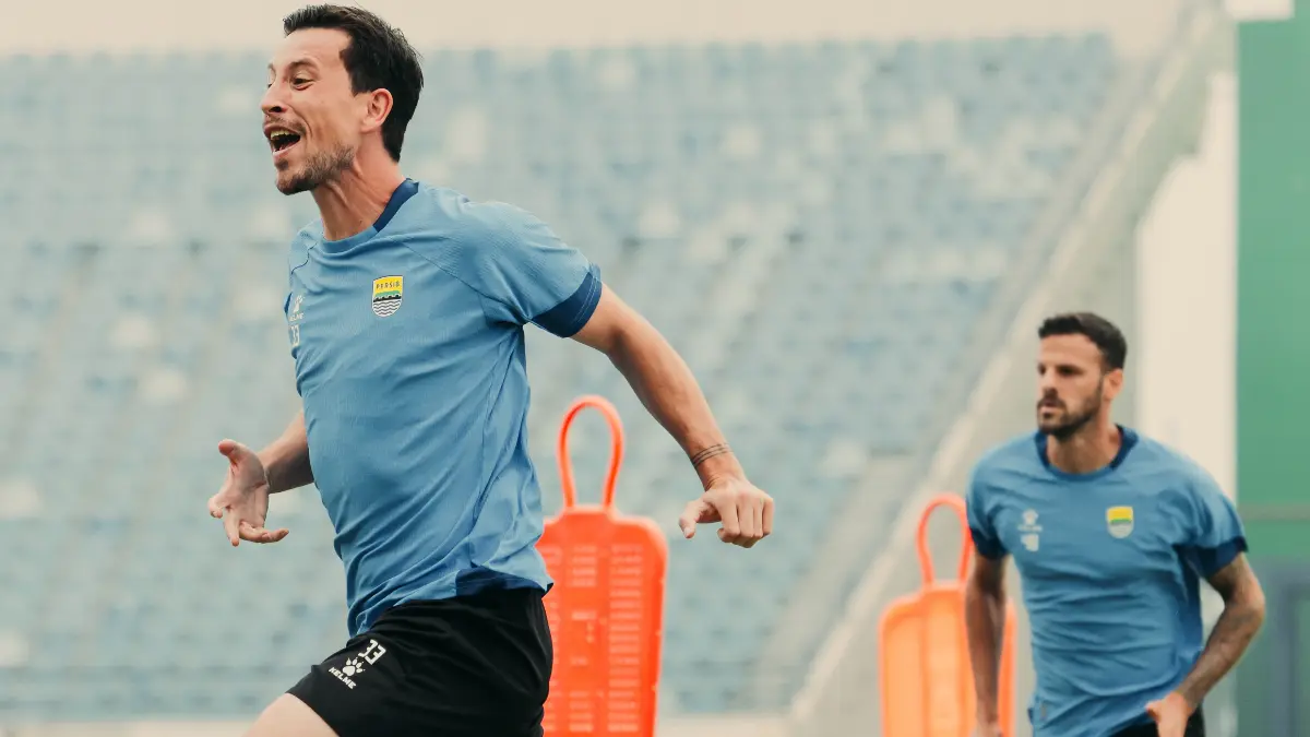 Para pemain Persib Bandung saat jalani sesi latihan.  (Instagram @persib)
