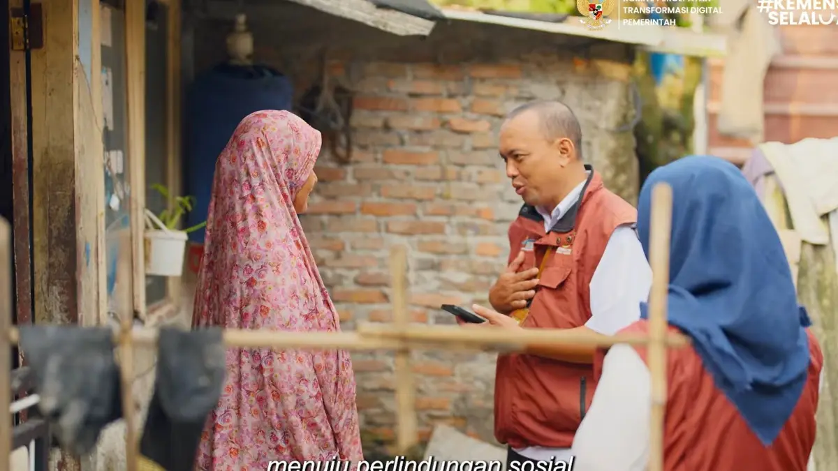 Ilustrasi kunjungan pendamping sosial PKH ke rumah KPM bansos (YouTube Kemensos RI)