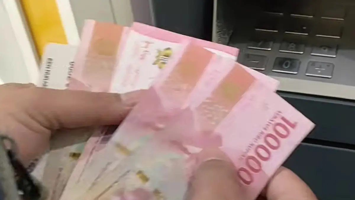 Pencairan bantuan penebalan senilai Rp400.000 beredar luas di media sosial (Kanal Arfan Saputra Channel)