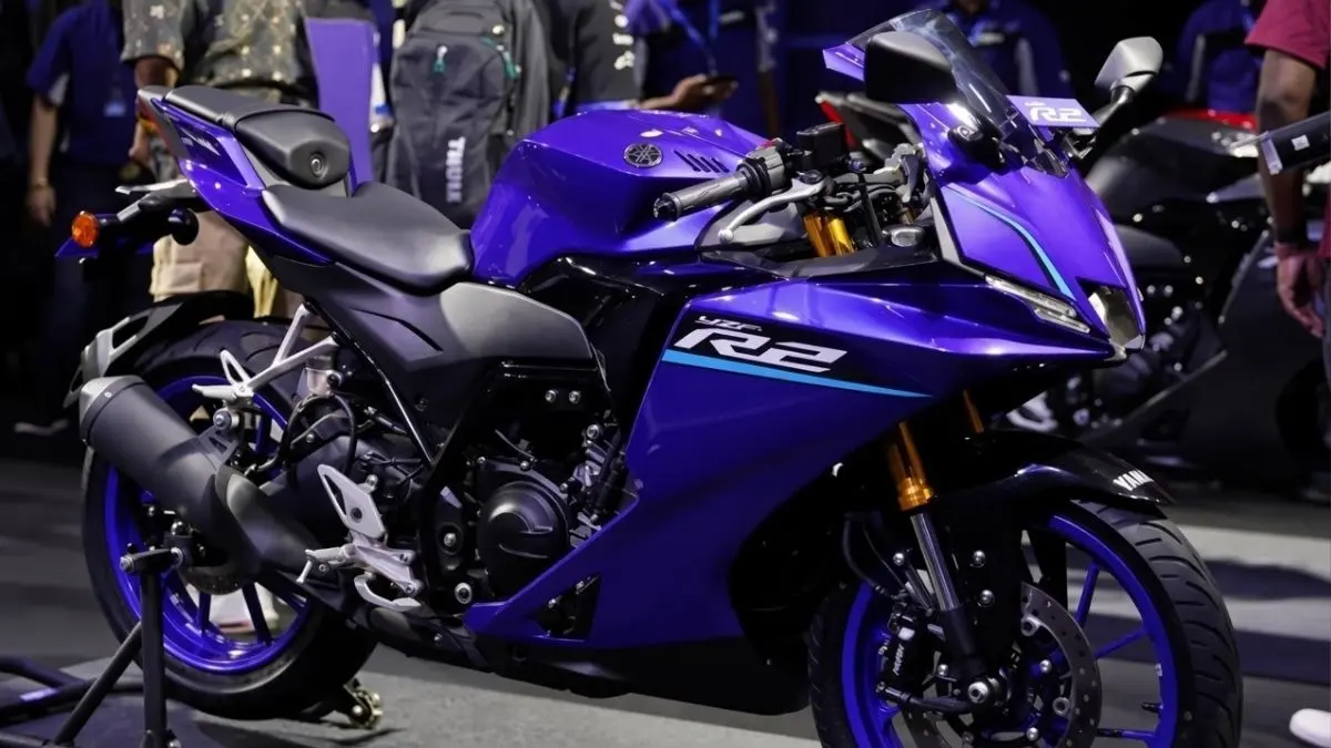 Yamaha YZF R2 (youtube oc oto) 