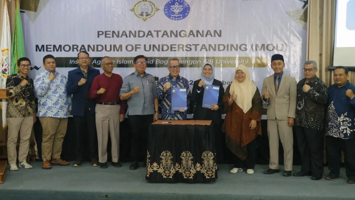Institut Agama Islam Sahid (INAIS) Bogor dan IPB University menandatangani Memorandum of Understanding (MoU) sebagai langkah strategis dalam memperkuat sinergi dan kerja sama di berbagai bidang, mulai dari pendidikan, penelitian, pengabdian kepada masyarakat, hingga berbagai kegiatan lain yang disepakati bersama. Foto: INAIS
