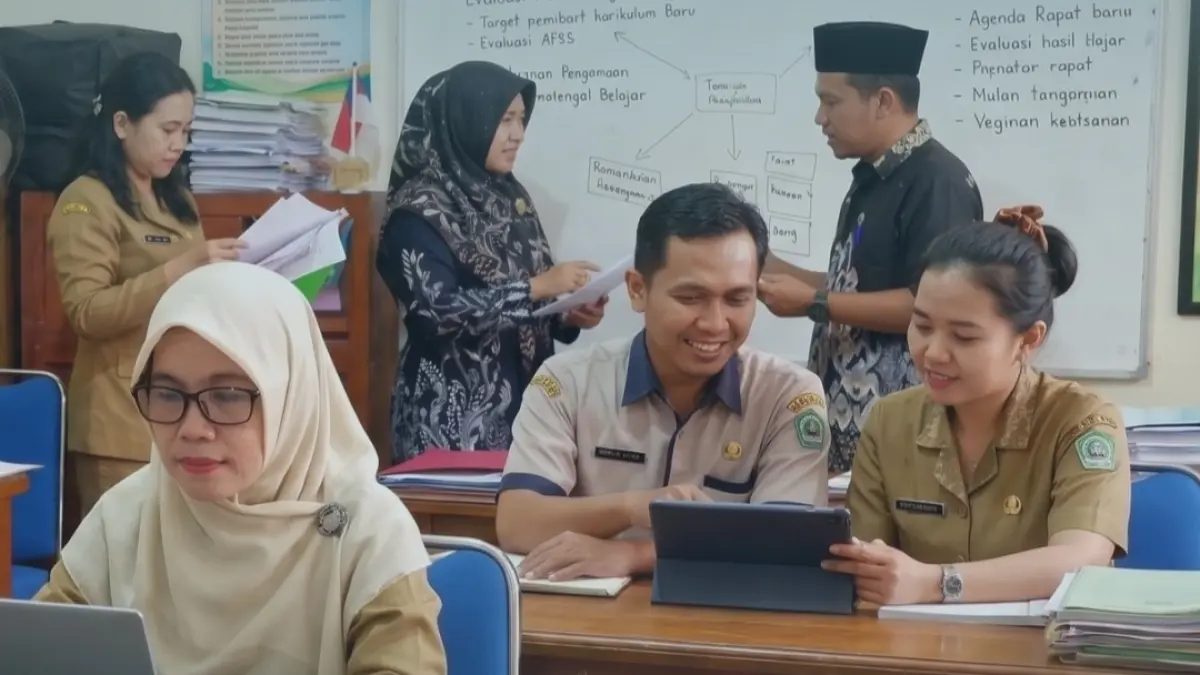 Ilustrasi PPPK menerapkan sistem absensi online. (Instagram @pppkkemendikdasmen) 