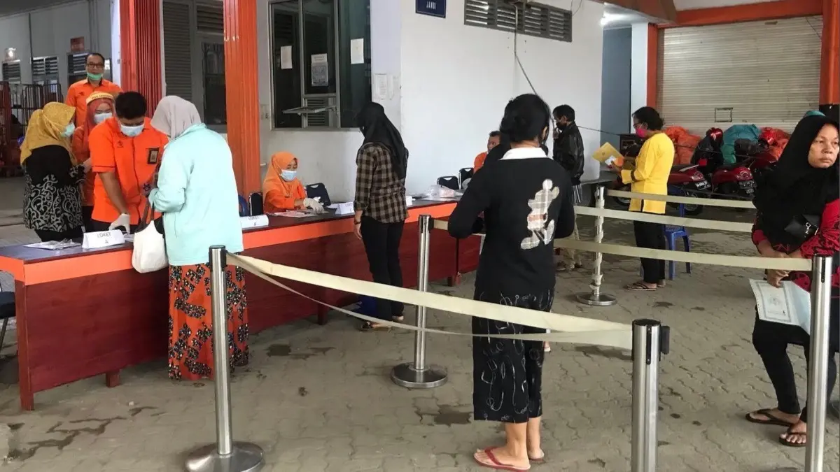 Ilustrasi suasana penyaluran bansos PKH BPNT (Instagram @posind_jambi)