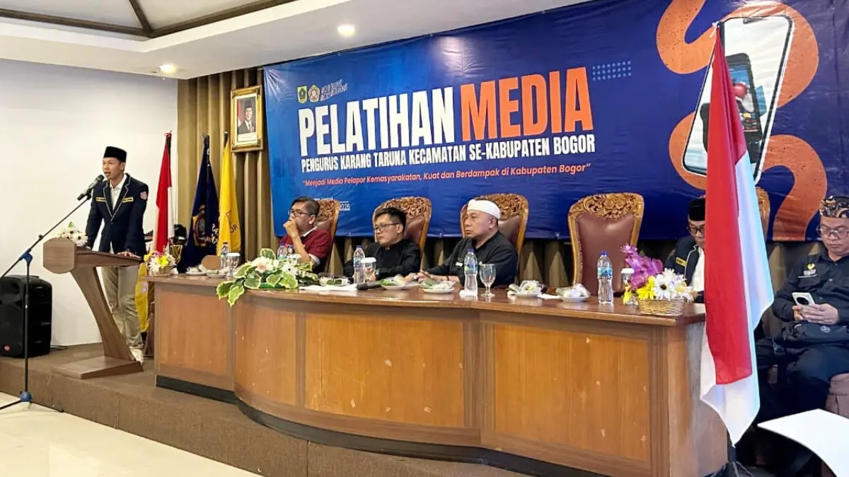 Puluhan anggota Karang Taruna Kecamatan se-Kabupaten Bogor dilatih untuk menjadi pelopor media di wilayah masing-masing. (Dok. Karang Taruna Kabupaten Bogor)