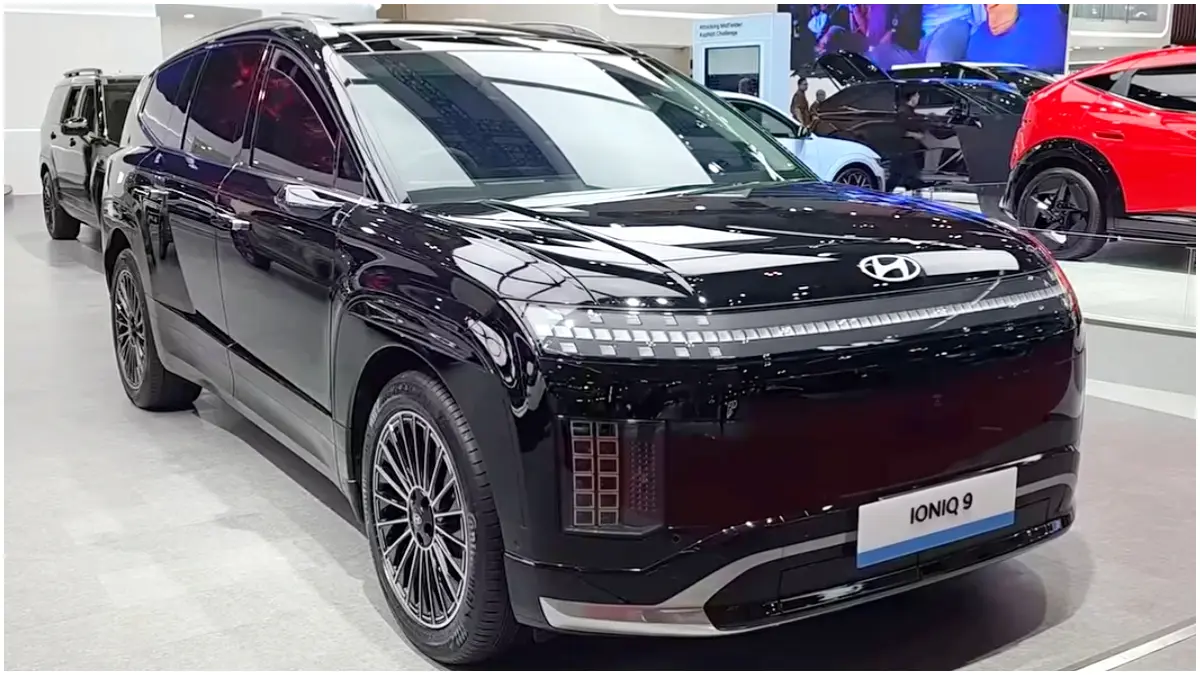 Tampilan Hyundai IONIQ 9 dengan berbagai fitur kenyamanan dan teknologi modern. (Foto: B Channel/YouTube)
