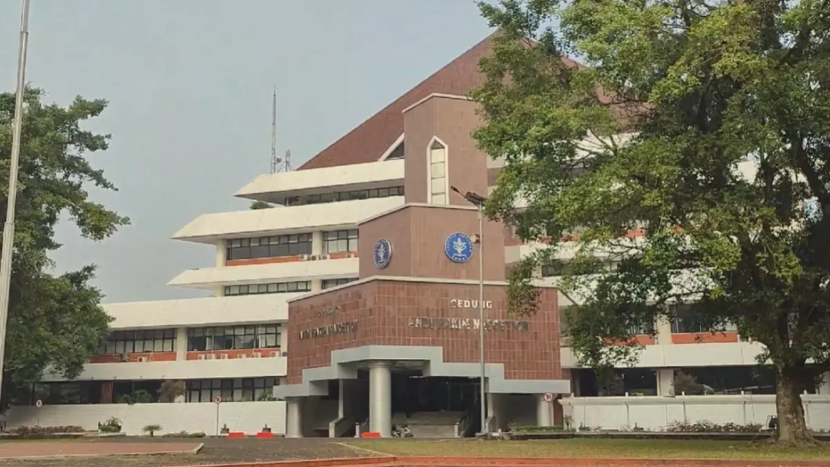 IPB mengalihkan kuliah ke Daring.