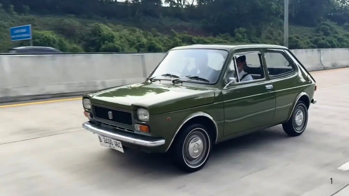 FIAT 127 Hatchback 1974 (Tangkapan Layar YouTube Motomobi)