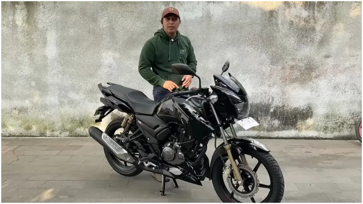 Tampilan Motor TVS Apache 180 RTR. (Foto: Youtube Ridwan Hanif)