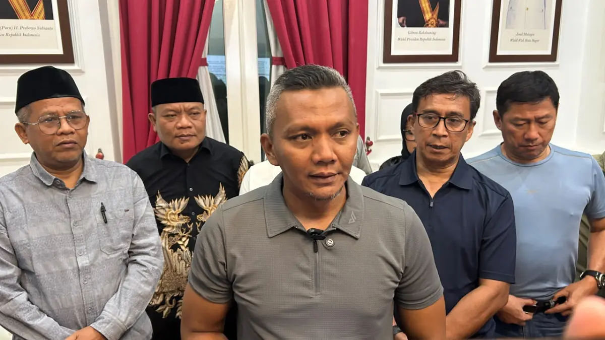Wakil Wali Kota Bogor Jenal Mutaqin saat menyampaikan keterangan kepada wartawan. (Foto : Fauzan/Radar Bogor)
