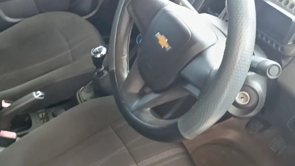 Chevrolet Aveo keluaran tahun 2012 bisa jadi salah satu pilihan mobil bekas.