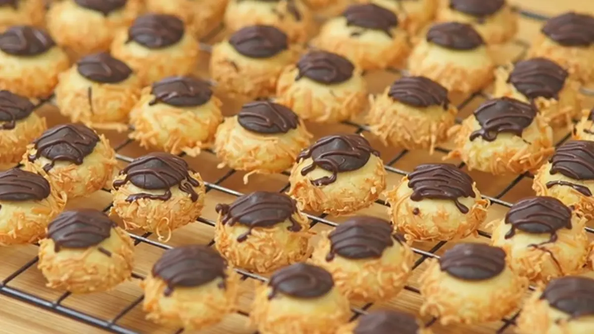 Choco Cheese Button Cookies (YouTube Luvita Ho)