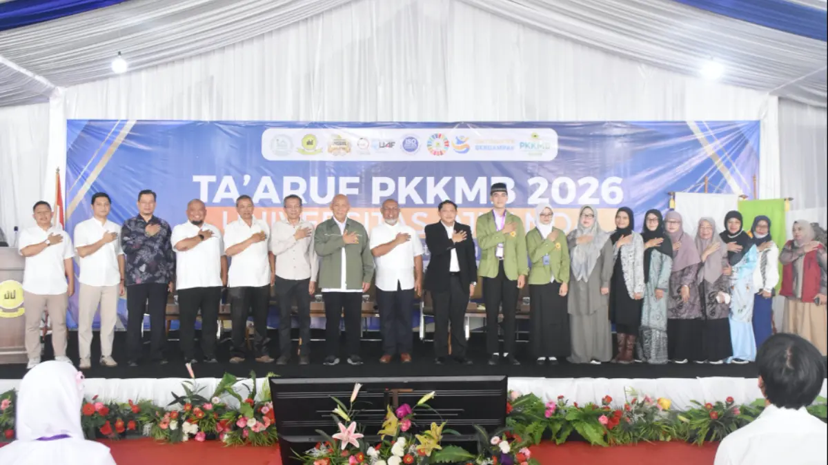 Foto bersama civitas Unida dan juga perwakilan mahasiswa baru dalam kegiatan PPKMB Unida Bogor. Foto: Unida for Radar Bogor