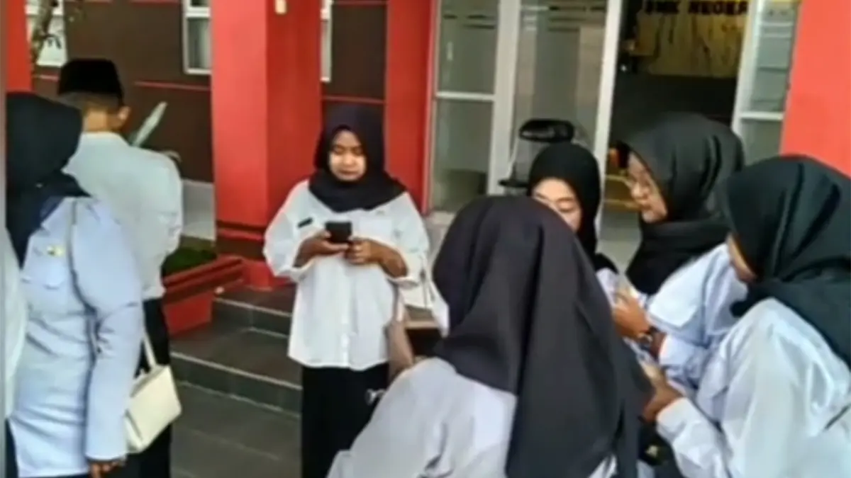 Ilustrasi PPPK menunggu proses alih status jadi PNS (Foto: YouTube Jurnal Harian).