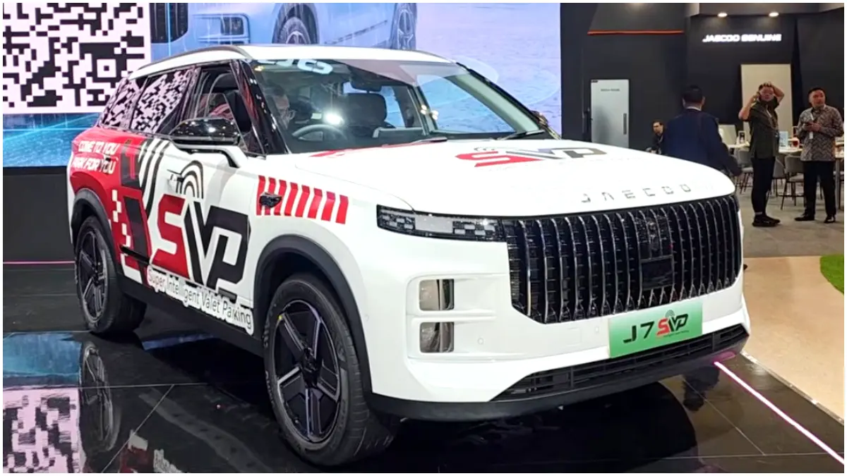 Jaecoo J7 SIVP hadir dengan tenaga 341 HP, teknologi PHEV, dan kemampuan parkir otomatis hingga mencari tempat parkir tanpa pengemudi.
(Foto: B Channel/YouTube)