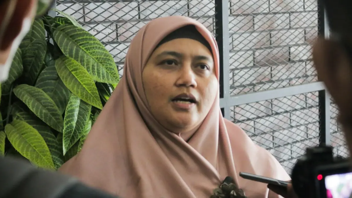 Anggota DPRD Kota Bogor Endah Purwanti saat menyampaikan keterangan kepada wartawan.(Raissa/Radar Bogor)
