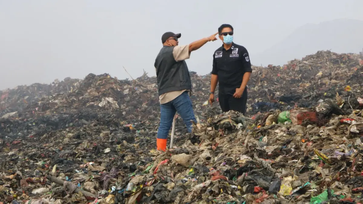 Bupati Bogor Rudy Susmanto kembali turun langsung ke TPA Galuga, Kamis, 10 September /2026. (Hendi Novian/Radar Bogor)