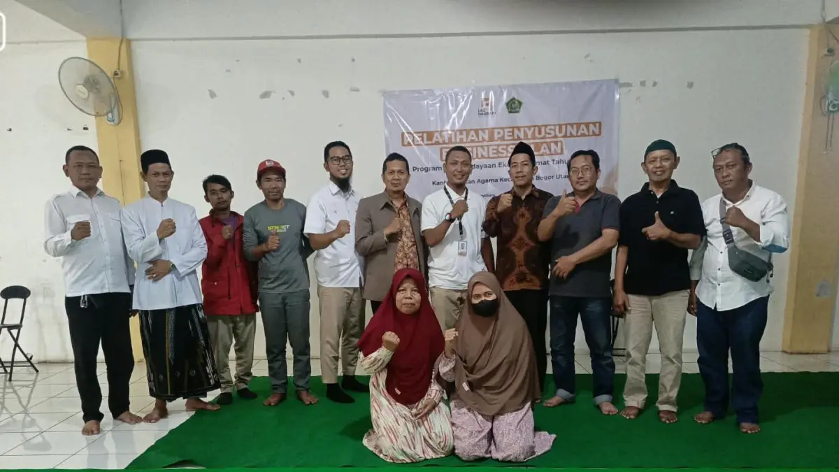 Pelatihan penyusunan business plan bagi penerima manfaat di KUA Bogor Utara Kota Bogor.