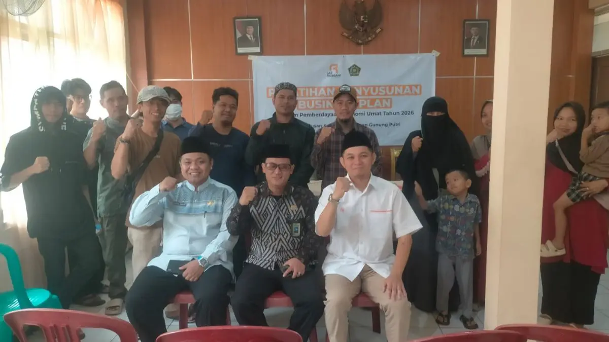 Pelatihan penyusunan business plan dalam program Pemberdayaan Ekonomi Umat tahun 2026 di KUA Gunung Putri.