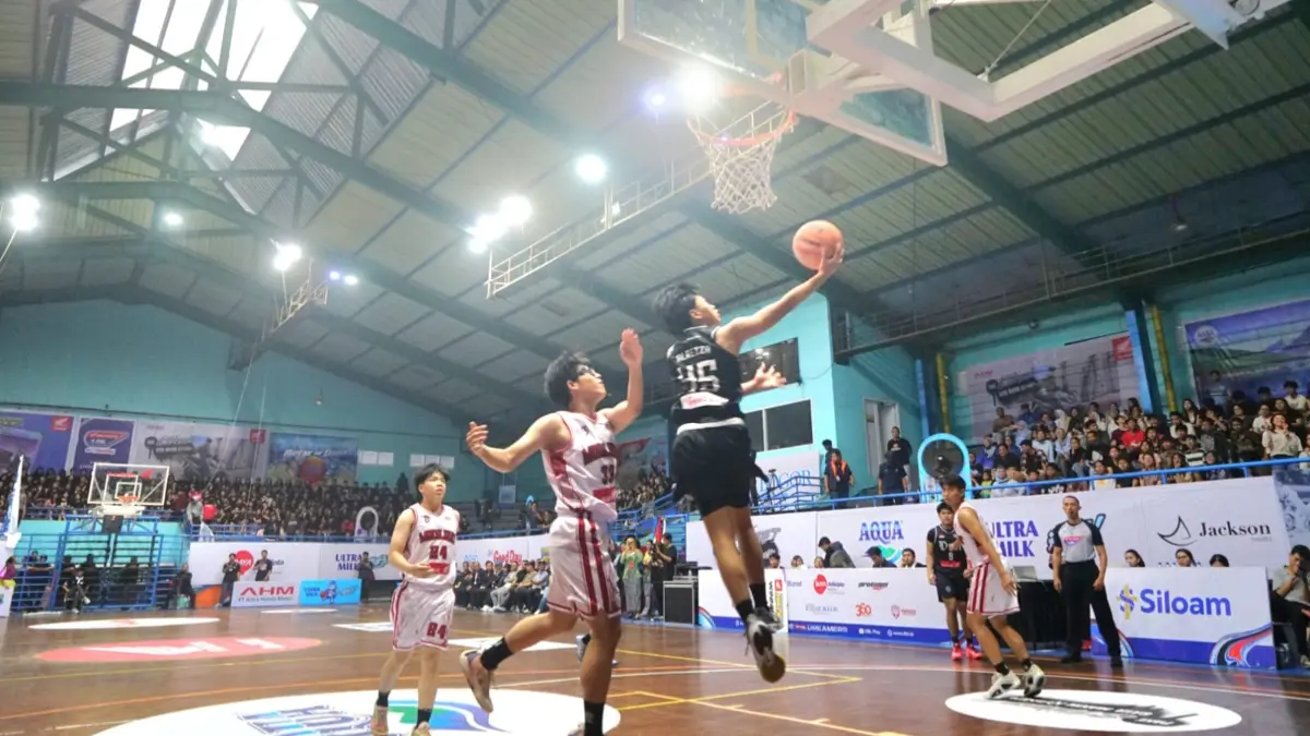 Pertandingan Honda DBL with Kopi Good Day West Java-West 2026 antara SMAN 3 Kota Bogor vs SMA Budi Mulia Kota Bogor. (Sofiansyah/Radar Bogor)