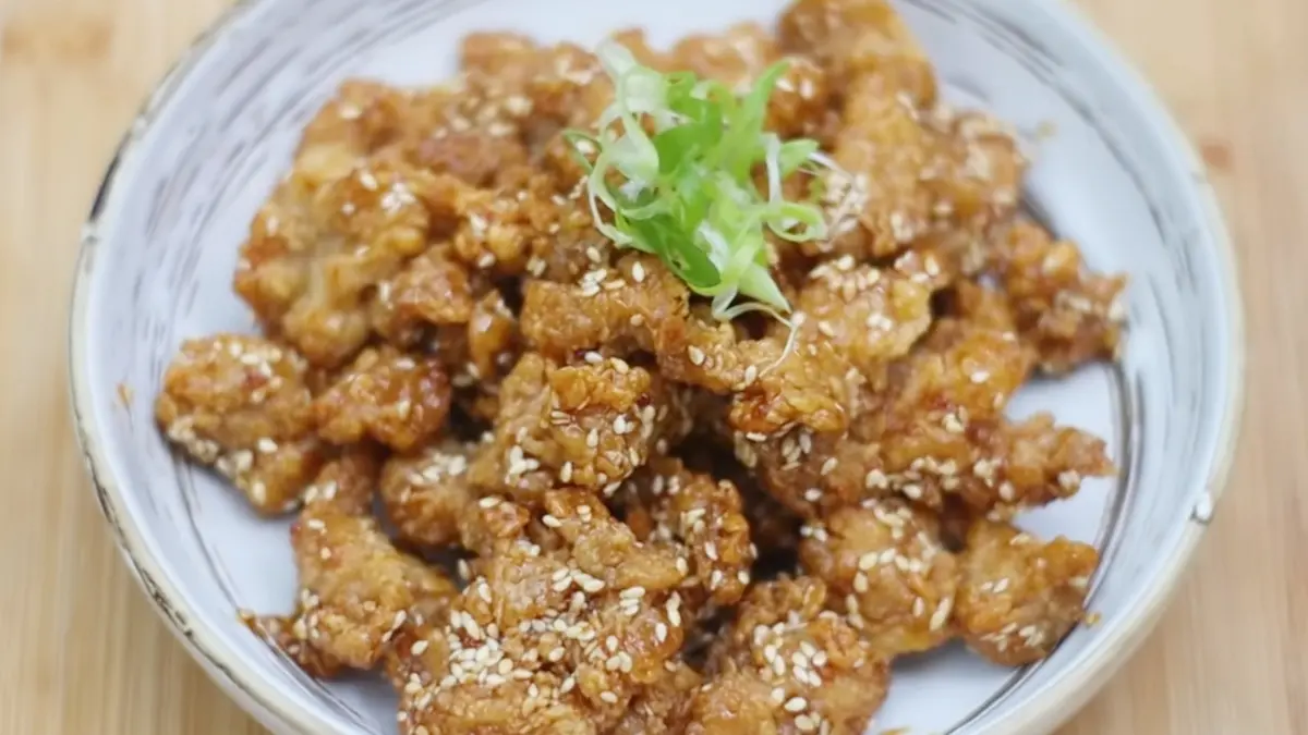 Hidangan Korean Honey Chicken (YouTube Devina Hermawan)