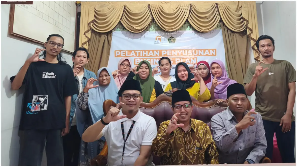 Kegiatan pelatihan business plan yang digelar LAZ Rabbani di KUA Lemahwungkuk, Kota Cirebon.